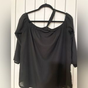 Sheer black top size Lg